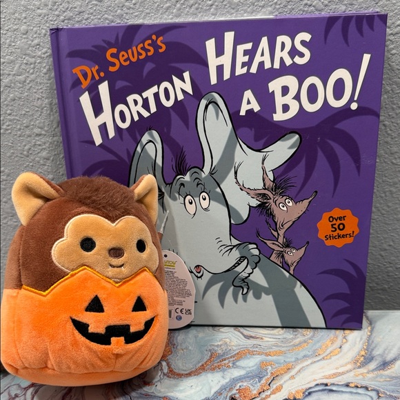 👜 Squishmallows Halloween Bat Plush and Dr. Seuss’s book Horton Hears a Boo! - Picture 1 of 1